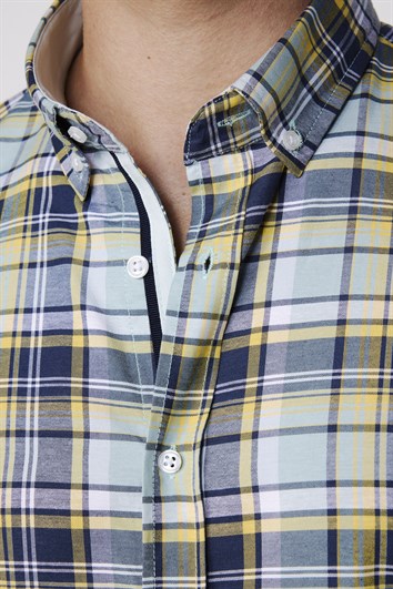 Erkek Slim Fit Dar Kesim Uzun Kollu Pamuklu Kolay Ütü Kareli Düğmeli Yaka Gömlek