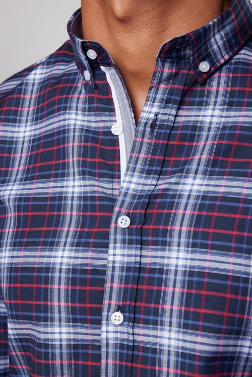 Erkek Slim Fit Dar Kesim Uzun Kollu Pamuklu Kolay Ütü Kareli Düğmeli Yaka Gömlek