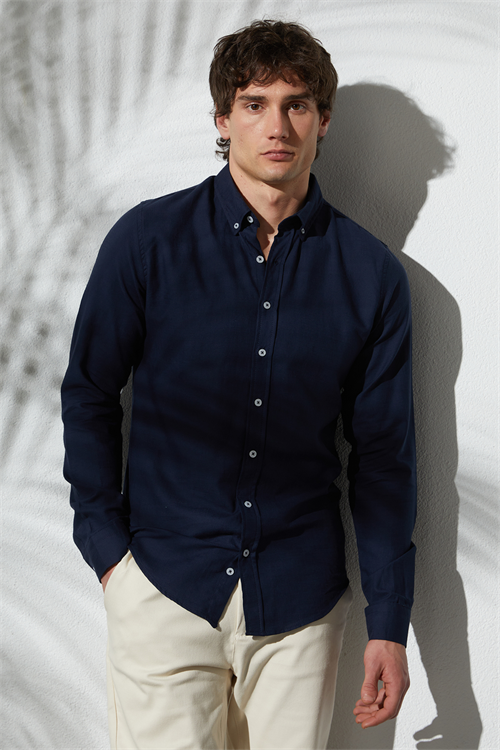 Erkek Slim Fit Dar Kesim %100 Pamuk Keten Doku Düğmeli Yaka Lacivert Gömlek