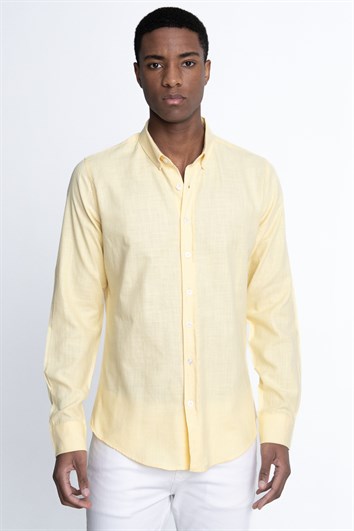 Erkek Slim Fit Dar Kesim %100 Pamuk Keten Doku Düğmeli Yaka Sarı Gömlek