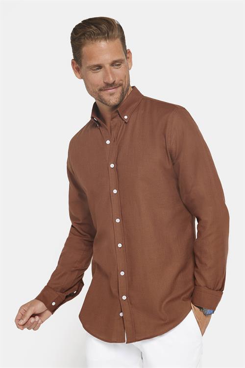 Erkek Slim Fit Dar Kesim %100 Pamuk Keten Doku Düğmeli Yaka Kahverengi Gömlek