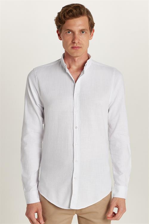Erkek Slim Fit Dar Kesim %100 Pamuk Keten Doku Düğmeli Yaka Beyaz Gömlek