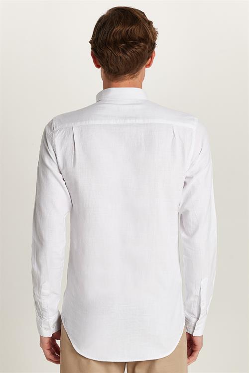 Erkek Slim Fit Dar Kesim %100 Pamuk Keten Doku Düğmeli Yaka Beyaz Gömlek