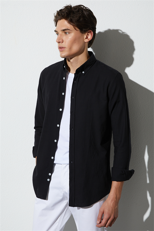 Erkek Slim Fit Dar Kesim %100 Pamuk Keten Doku Düğmeli Yaka Siyah Gömlek