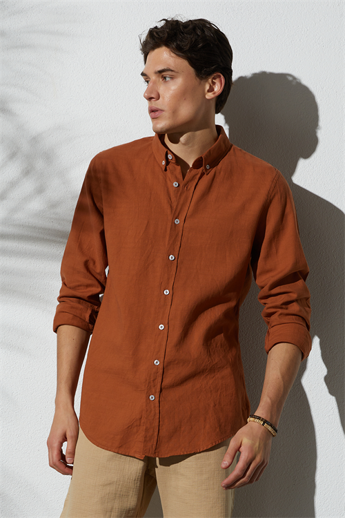 Erkek Slim Fit Dar Kesim %100 Pamuk Keten Doku Düğmeli Yaka Kiremit Renk Gömlek