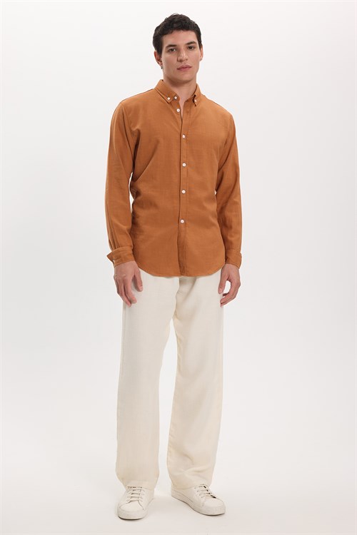 Erkek Slim Fit Dar Kesim %100 Pamuk Keten Doku Düğmeli Yaka Kiremit Renk Gömlek