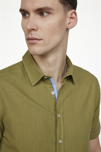 Erkek Slim Fit Dar Kesim Kısa Kollu %100 Pamuk Keten Doku Cepli Haki Gömlek