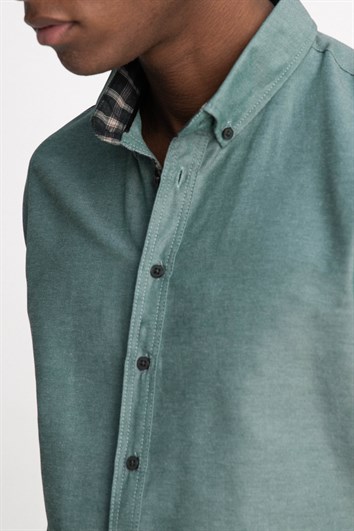 Erkek Slim Fit Dar Kesim Kısa Kollu Pamuklu Oxford Doku Kolay Ütülenebilir Yeşil Düğmeli Yaka Gömlek