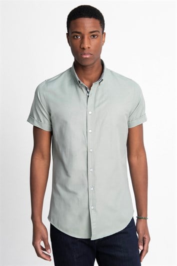 Erkek Slim Fit Dar Kesim Kısa Kollu Pamuklu Oxford Doku Kolay Ütülenebilir Yeşil Düğmeli Yaka Gömlek