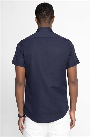 Erkek Slim Fit Dar Kesim Kısa Kollu Pamuklu Oxford Doku Lacivert Düğmeli Yaka Gömlek