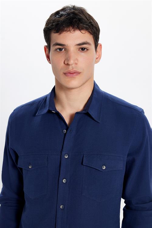 Erkek Slim Fit Dar Kesim %100 Pamuk Keten Doku Çift Cep Spor Yaka Lacivert Gömlek