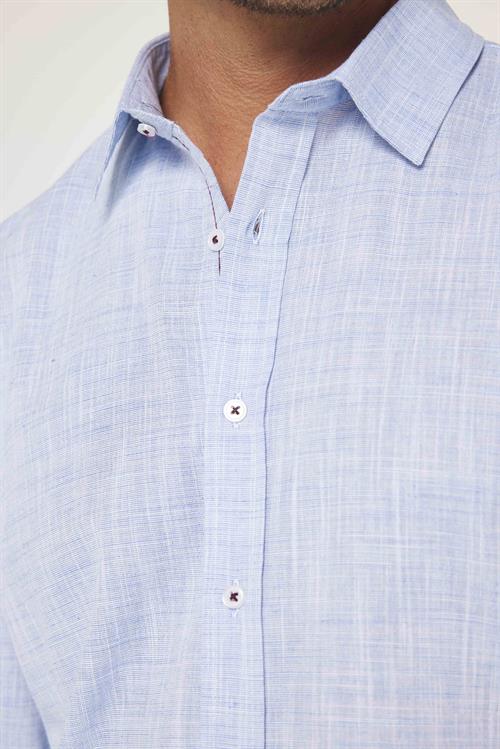 Erkek Slim Fit Dar Kesim Uzun Kollu %100 Pamuk Keten Doku Apoletli Mavi Gömlek