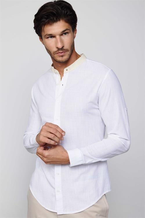Erkek Slim Fit Dar Kesim Uzun Kollu %100 Pamuk Keten Doku Hakim Yaka Apoletli Beyaz Gömlek