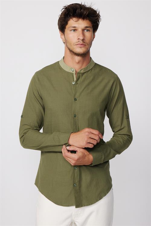Erkek Slim Fit Dar Kesim Uzun Kollu %100 Pamuk Keten Doku Hakim Yaka Apoletli Haki Gömlek