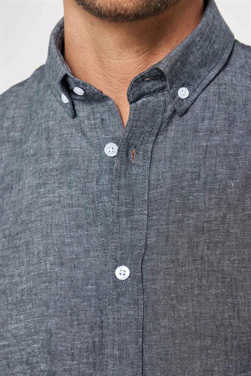 Erkek Slim Fit Dar Kesim Uzun Kollu Keten Premium Seri Düğmeli Yaka Spor Antrasit Gömlek