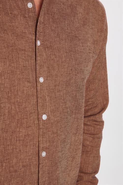 Erkek Slim Fit Dar Kesim Uzun Kollu Keten Premium Seri Düğmeli Yaka Spor Kahverengi Gömlek