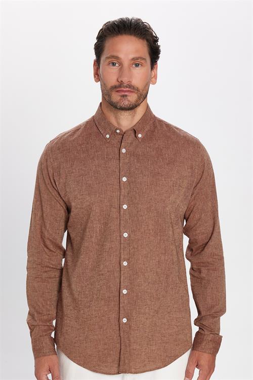 Erkek Slim Fit Dar Kesim Uzun Kollu Keten Premium Seri Düğmeli Yaka Spor Kahverengi Gömlek