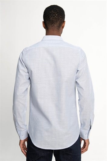 Erkek Slim Fit Dar Kesim Uzun Kollu %100 Pamuk Keten Doku Düğmeli Yaka Çizgili Mavi Gömlek