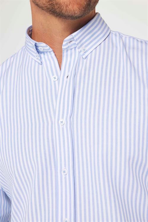 Slim Fit Uzun Kollu Düğmeli Yaka Çizgili Yumuşak Dokulu Pamuklu Erkek Gömlek