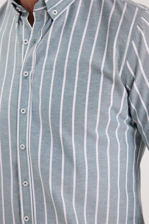 Slim Fit Uzun Kollu Düğmeli Yaka Çizgili Yumuşak Dokulu Pamuklu Erkek Gömlek
