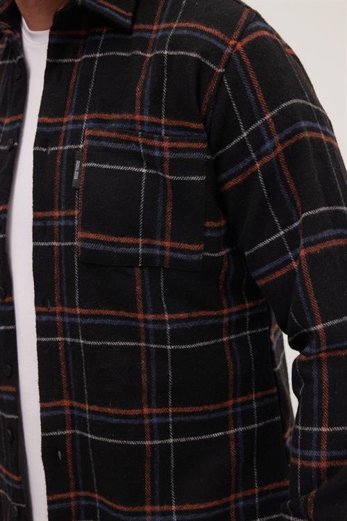 Erkek Slim Fit Dar Kesim Uzun Kollu Kareli Çift Cepli Kışlık Oduncu Gömlek