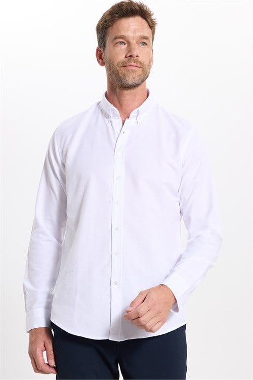Erkek Slim Fit Dar Kesim Uzun Kollu Pamuklu Oxford Doku Kolay Ütülenebilir Beyaz Düğmeli Yaka Gömlek