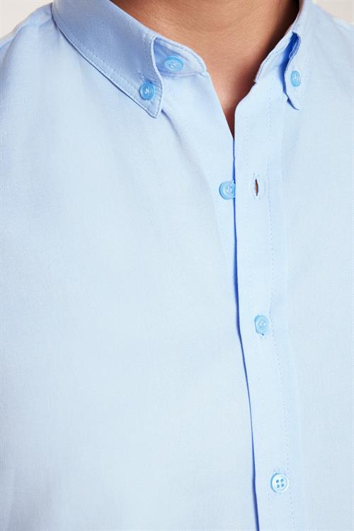 Erkek Slim Fit Dar Kesim Uzun Kollu Pamuklu Oxford Doku Kolay Ütü Mavi Düğmeli Yaka Gömlek