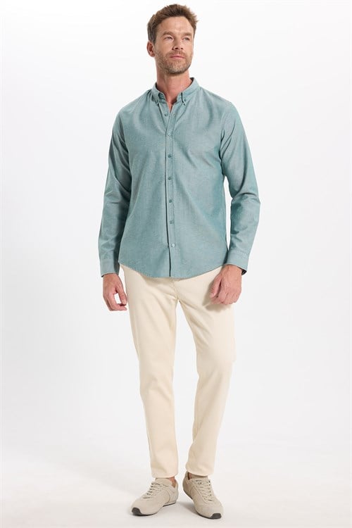 Erkek Slim Fit Dar Kesim Uzun Kollu Pamuklu Oxford Doku Kolay Ütülenebilir Yeşil Düğmeli Yaka Gömlek