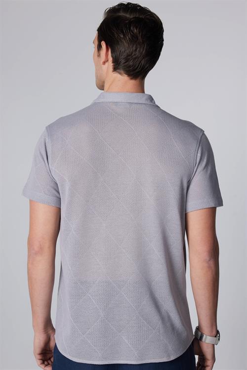 Erkek Slim Fit Dar Kesim Kısa Kollu Nefes Alan Örme Doku Kare Desenli Gri Apaş Yaka Gömlek