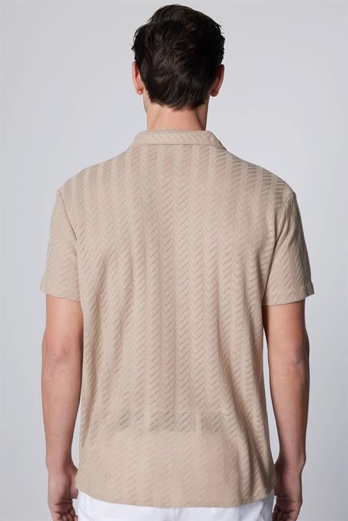 Erkek Slim Fit Dar Kesim Kısa Kollu Nefes Alan Örme Doku Armür Desenli Taş Renk Gömlek