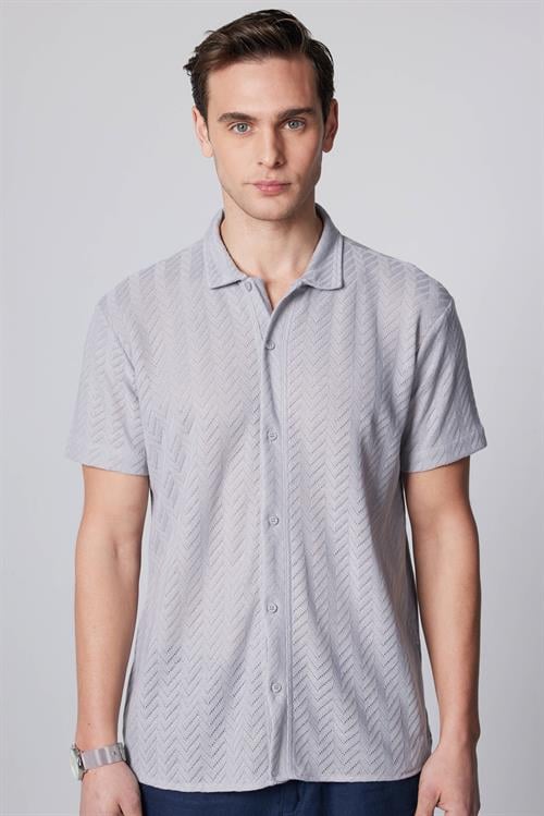 Erkek Slim Fit Dar Kesim Kısa Kollu Nefes Alan Örme Doku Armür Desenli Gri Gömlek