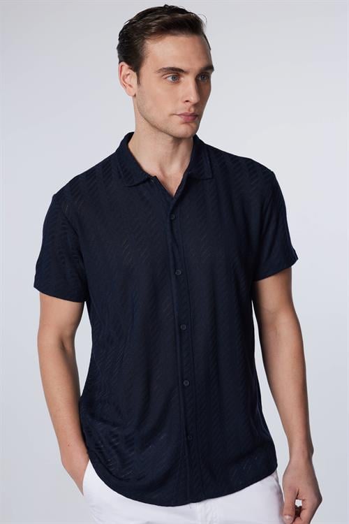 Erkek Slim Fit Dar Kesim Kısa Kollu Nefes Alan Örme Doku Armür Desenli Lacivert Gömlek