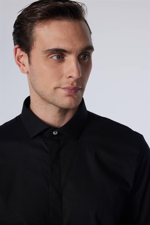 Erkek Slim Fit Dar Kesim Uzun Kollu Pamuklu Gizli Pat Siyah Gömlek