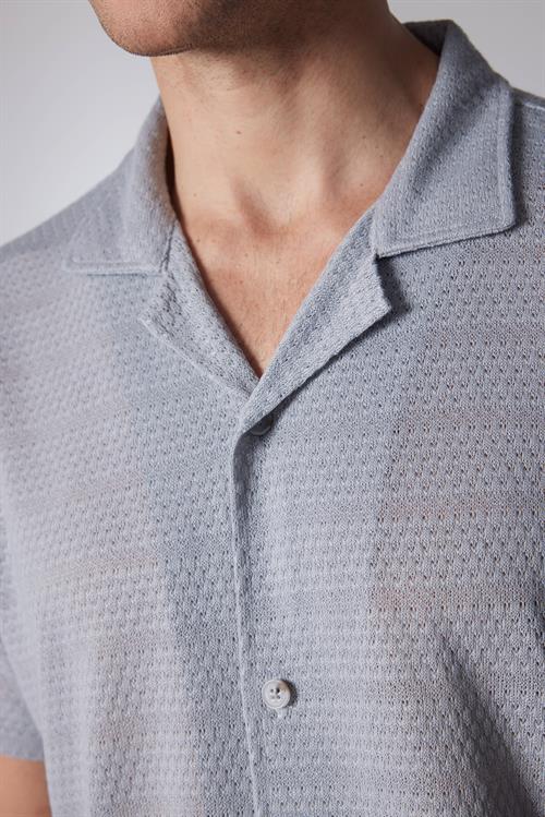 Erkek Slim Fit Dar Kesim Kısa Kollu Örme Kumaş Gri Apaş Yaka Gömlek
