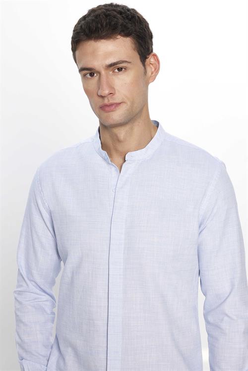 Erkek Slim Fit Dar Kesim Uzun Kollu %100 Pamuk Keten Doku Armürlü Mavi Hakim Yaka Gömlek