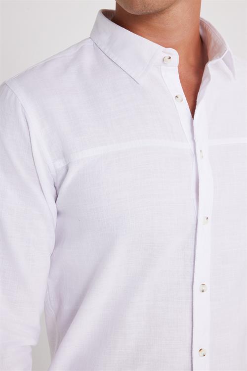 Erkek Slim Fit Dar Kesim Uzun Kollu %100 Pamuk Keten Doku Beyaz Gömlek