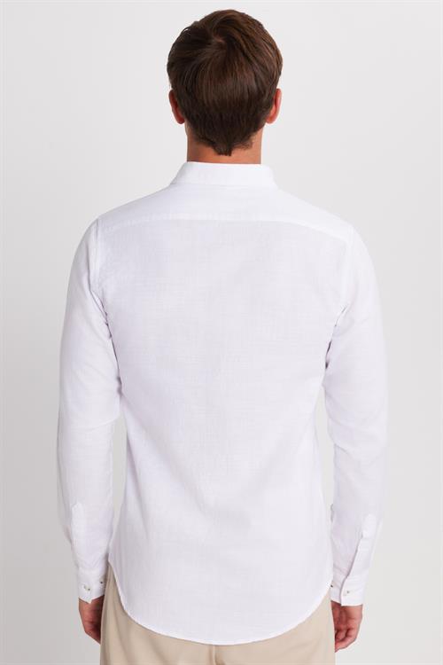 Erkek Slim Fit Dar Kesim Uzun Kollu %100 Pamuk Keten Doku Beyaz Gömlek