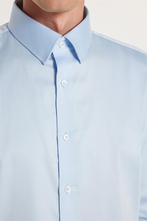 Erkek Slim Fit  Premium Likralı Pamuk Saten Açık Mavi Gömlek