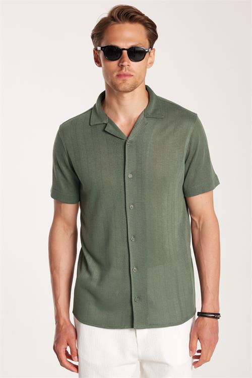 Erkek Slim Fit Örme Kumaş Apaş Yaka Rahat Kullanım Kısa Kol Haki Gömlek