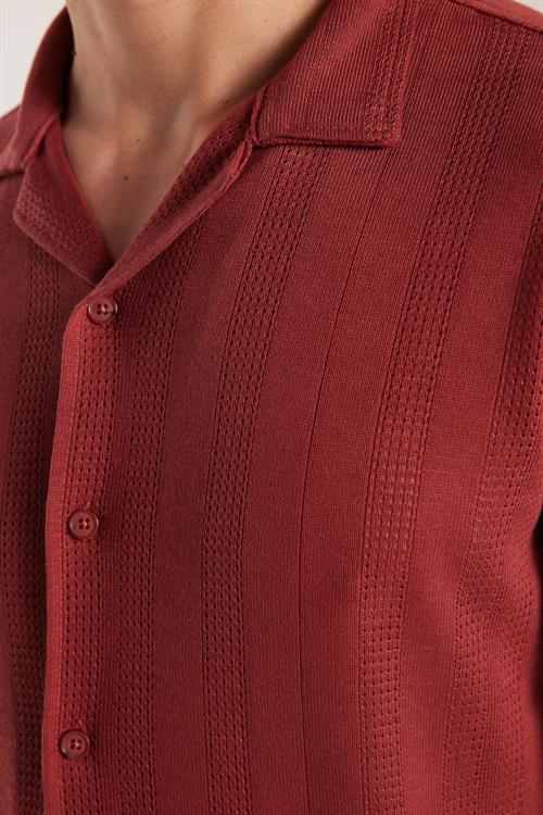 Erkek Slim Fit Örme Kumaş Apaş Yaka Rahat Kullanım Kısa Kol Kiremit Gömlek