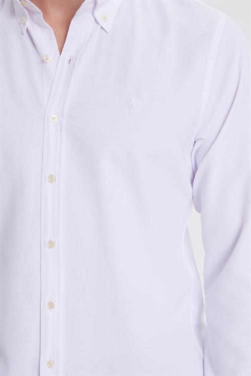 Erkek Slim Fit Dar Kesim Düz Oxford Armalı Düğmeli Yaka Beyaz Spor Gömlek