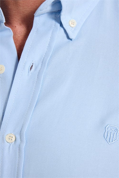 Erkek Slim Fit Dar Kesim Düz Oxford Armalı Düğmeli Yaka Mavi Spor Gömlek