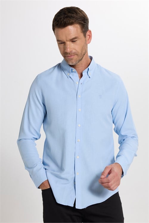 Erkek Slim Fit Dar Kesim Düz Oxford Armalı Düğmeli Yaka Mavi Spor Gömlek