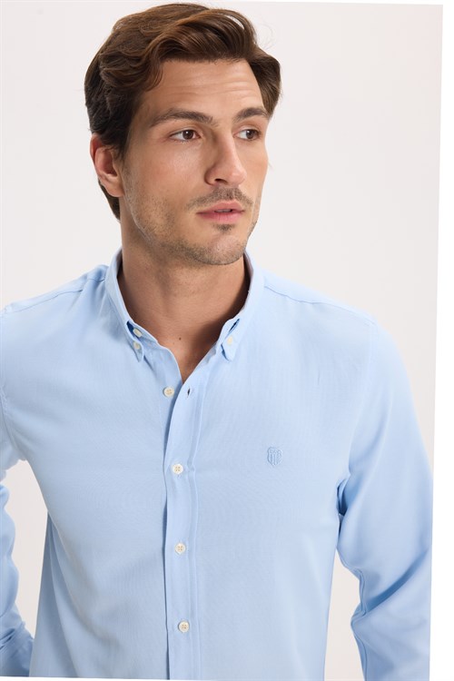 Erkek Slim Fit Dar Kesim Düz Oxford Armalı Düğmeli Yaka Mavi Spor Gömlek