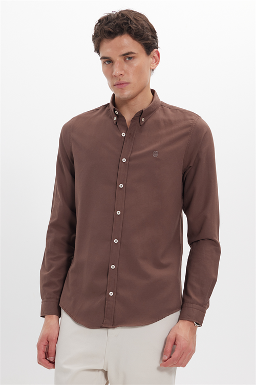 Erkek Slim Fit Dar Kesim Düz Oxford Armalı Düğmeli Yaka Kahverengi Spor Gömlek