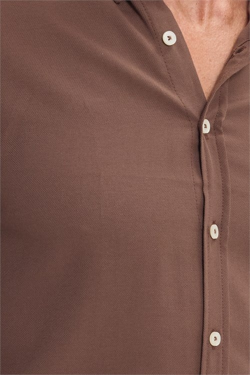 Erkek Slim Fit Dar Kesim Düz Oxford Armalı Düğmeli Yaka Kahverengi Spor Gömlek