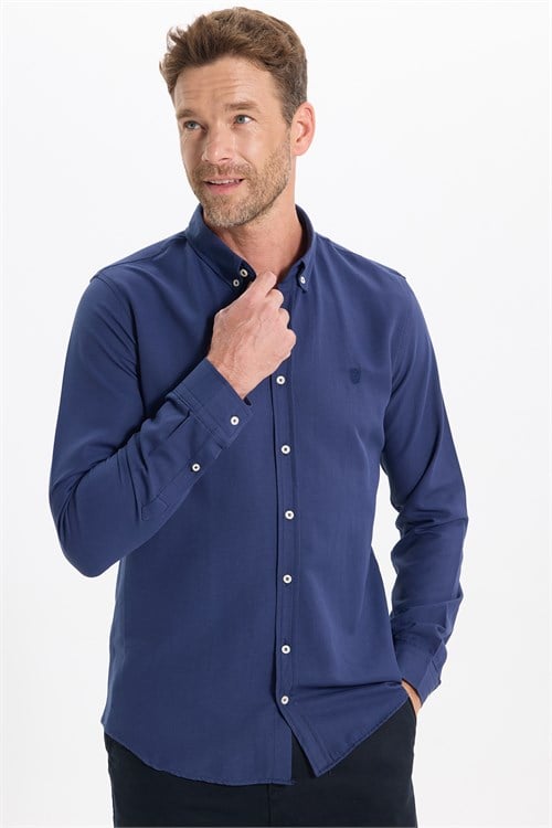 Erkek Slim Fit Dar Kesim Düz Oxford Armalı Düğmeli Yaka Lacivert Spor Gömlek