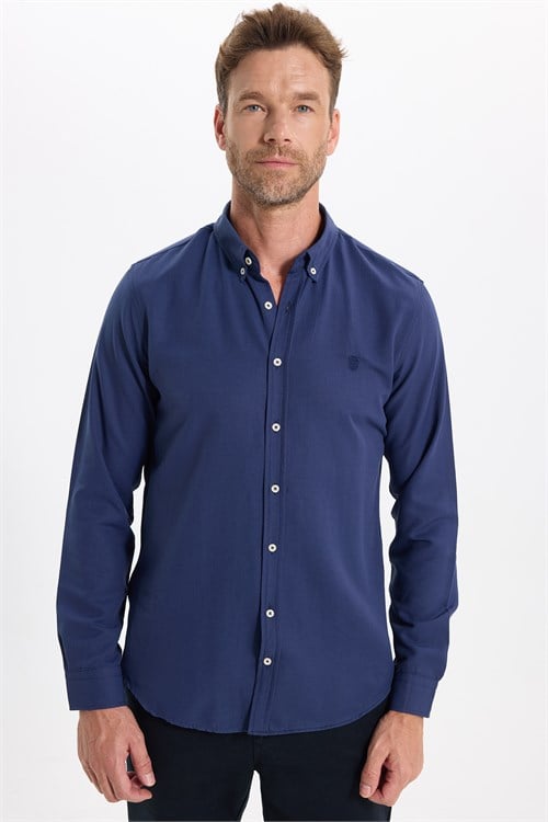 Erkek Slim Fit Dar Kesim Düz Oxford Armalı Düğmeli Yaka Lacivert Spor Gömlek