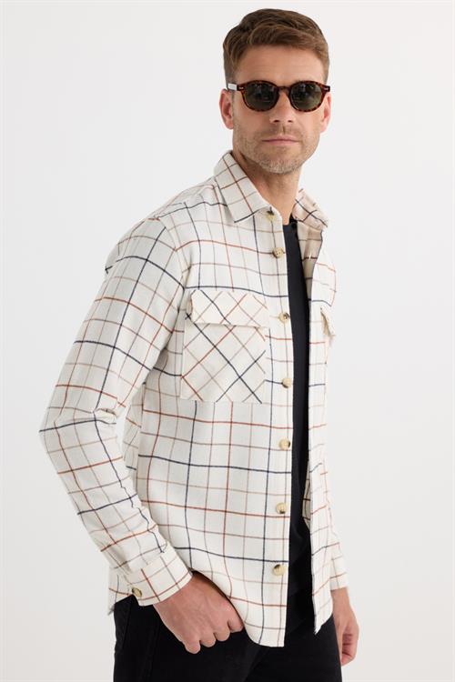 Erkek Slim Fit Dar Kesim Spor Yaka Çift Cep Kapaklı Kareli Gömlek