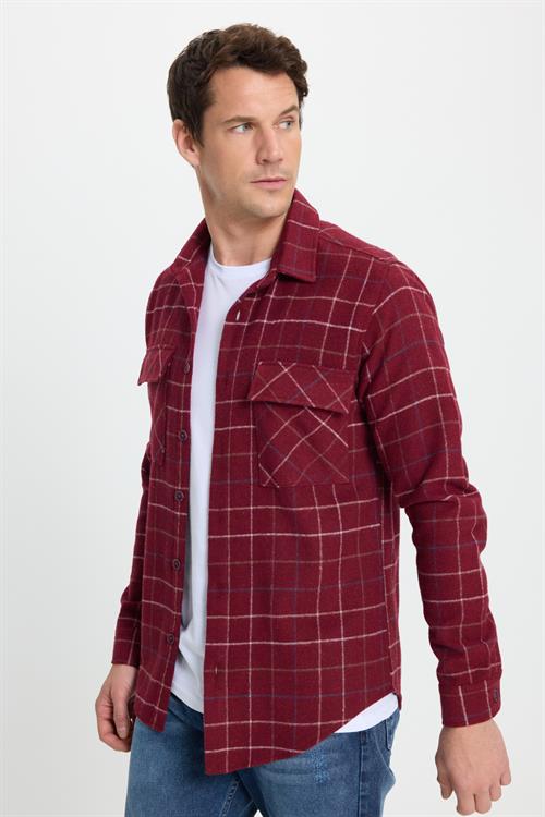 Erkek Slim Fit Dar Kesim Spor Yaka Çift Cep Kapaklı Kareli Gömlek